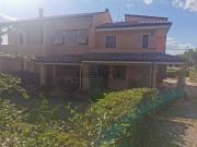 Villetta bifamiliare in vendita di 260 m² in Via xvi giugno