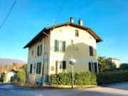 Villetta bifamiliare in vendita di 266 m² in Via G....