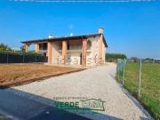 Villetta bifamiliare in vendita di 266 m² in Via San...