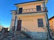Villetta bifamiliare in vendita di 270 m² in Via Carmagnola