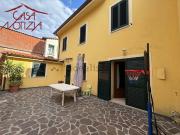 Villetta bifamiliare in vendita di 280 m² in Via di...