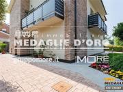 Villetta bifamiliare in vendita di 285 m² in Via delle...