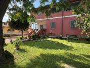 Villetta bifamiliare in vendita di 285 m² in Via Sele, 20