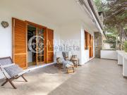 Villetta bifamiliare in vendita di 290 m² in Via del Tirreno