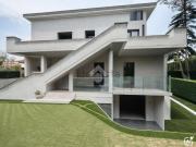 Villetta bifamiliare in vendita di 290 m² in Via Provinciale