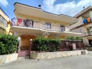 Villetta bifamiliare in vendita di 290 m² in Via...