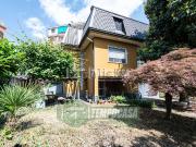 Villetta bifamiliare in vendita di 290 m² in Via Trento, 5