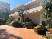 Villetta bifamiliare in vendita di 291 m² in Via Gran...