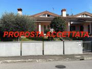 Villetta bifamiliare in vendita di 291 m² in Via L....