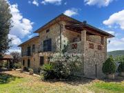 Villetta bifamiliare in vendita di 293 m² in Frazione...