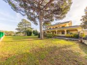 Villetta bifamiliare in vendita di 294 m² in Via Paolo...