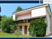 Villetta bifamiliare in vendita di 295 m² in Via Fametta, 3