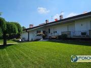 Villetta bifamiliare in vendita di 298 m²