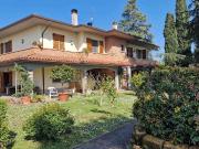 Villetta bifamiliare in vendita di 300 m²