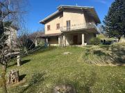 Villetta bifamiliare in vendita di 300 m²