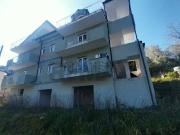 Villetta bifamiliare in vendita di 300 m² in Contrada...