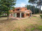 Villetta bifamiliare in vendita di 300 m² in Strada A