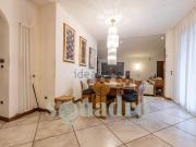 Villetta bifamiliare in vendita di 300 m² in Via Biagio...