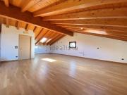 Villetta bifamiliare in vendita di 300 m² in Via Caltana