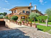 Villetta bifamiliare in vendita di 300 m² in Via della...