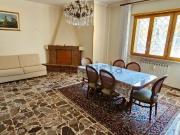Villetta bifamiliare in vendita di 300 m² in Via Dolzago, 83