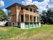 Villetta bifamiliare in vendita di 300 m² in Via R. Bacchini