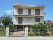 Villetta bifamiliare in vendita di 300 m² in Via Roma