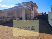 Villetta bifamiliare in vendita di 300 m² in Via...