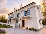 Villetta bifamiliare in vendita di 301 m² in Contrada Archi