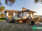 Villetta bifamiliare in vendita di 310 m² in Via Carola, 1