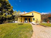 Villetta bifamiliare in vendita di 316 m² in Via dei Pini, 3