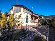 Villetta bifamiliare in vendita di 320 m²