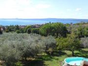 Villetta bifamiliare in vendita di 320 m² in Strada Poggio