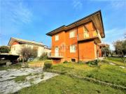 Villetta bifamiliare in vendita di 320 m² in Via Rio...