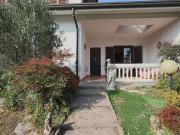 Case e ville in vendita di 321 m² in Via IV Novembre, 50