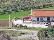 Villetta bifamiliare in vendita di 323 m² in Contrada...