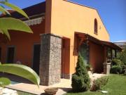 Villetta bifamiliare in vendita di 330 m² in Via Enrico...