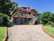 Villetta bifamiliare in vendita di 330 m² in Via Pietralba
