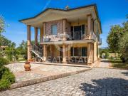 Villetta bifamiliare in vendita di 337 m² in Via Ignazio...