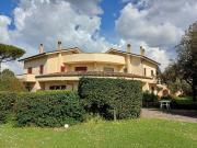 Villetta bifamiliare in vendita di 338 m² in Via Santo...