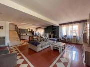 Villetta bifamiliare in vendita di 340 m²