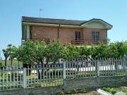 Villetta bifamiliare in vendita di 350 m² in Strada...