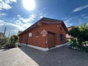 Villetta bifamiliare in vendita di 350 m² in Via Attilio...