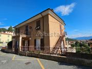 Villetta bifamiliare in vendita di 350 m² in Via Costro