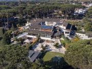 Villetta bifamiliare in vendita di 350 m² in Via Licofrone