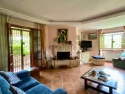 Villetta bifamiliare in vendita di 355 m² in Via Alfredo...