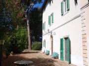 Villetta bifamiliare in vendita di 452 m² in Via Gorizia