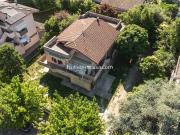 Villetta bifamiliare in vendita di 380 m² in Via del Carro