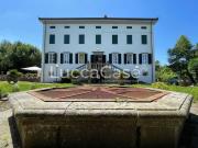 Villetta bifamiliare in vendita di 380 m² in Via...