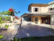 Villetta bifamiliare in vendita di 385 m²